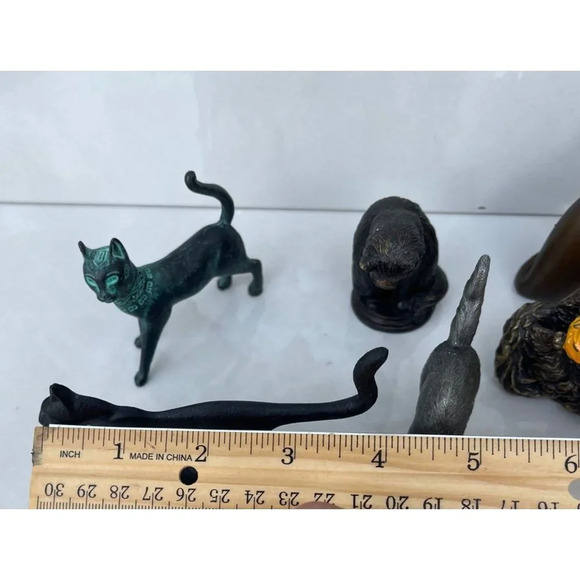 Lot of 7 Collection of Cat Figurines Statue Animals Hand Carved Decor - Picture 15 of 16